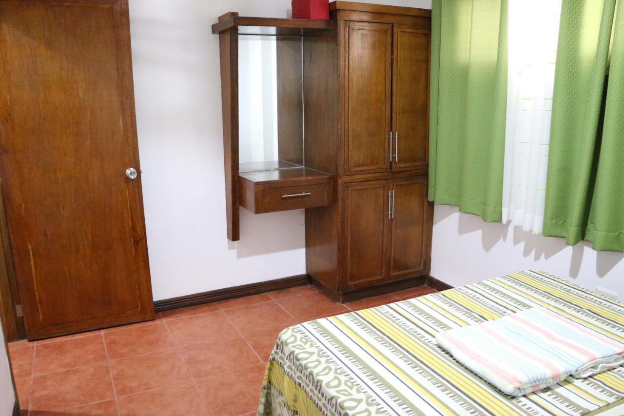 Badladz Staycation Condos ปูแอร์โตกาเลรา ภายนอก รูปภาพ