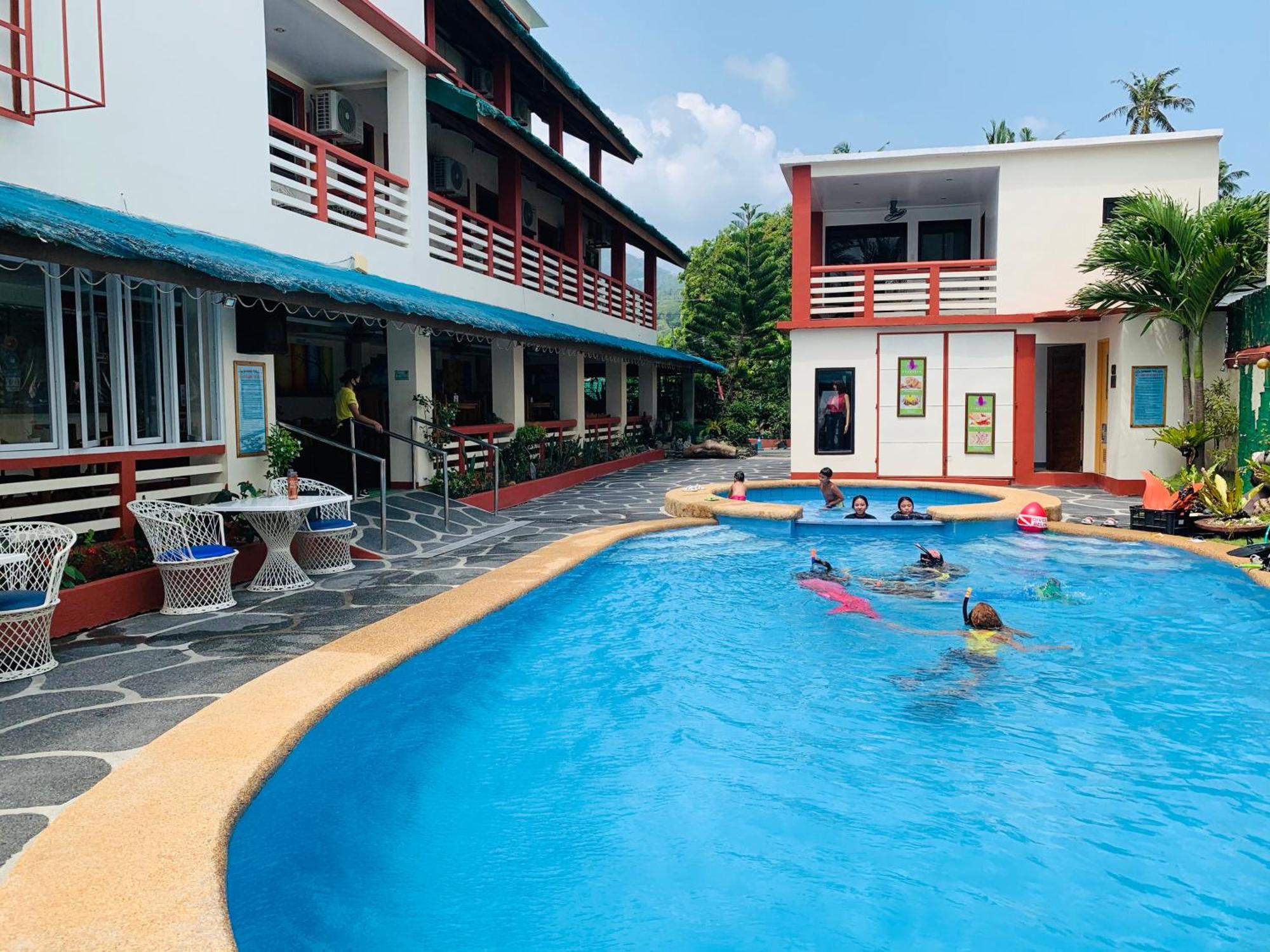 Badladz Staycation Condos ปูแอร์โตกาเลรา ภายนอก รูปภาพ