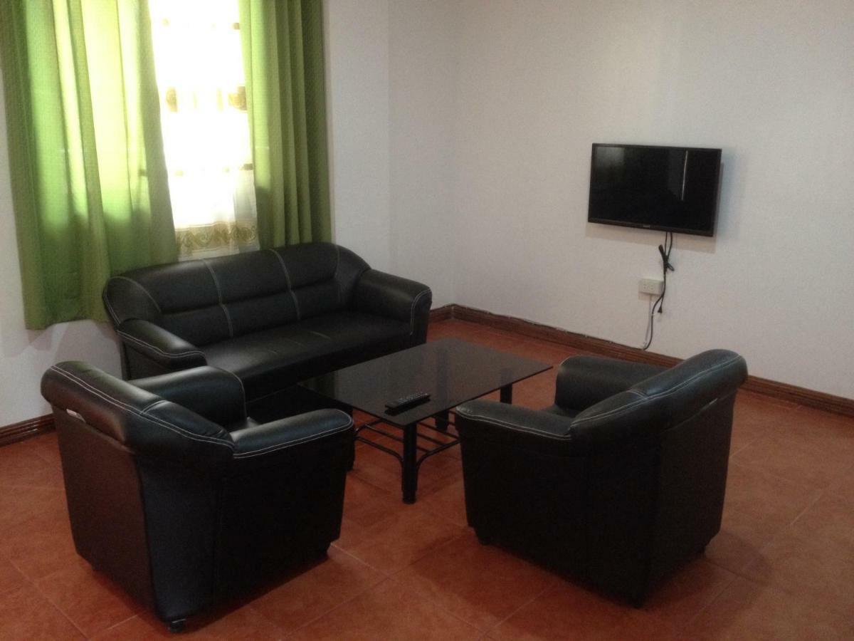 Badladz Staycation Condos ปูแอร์โตกาเลรา ภายนอก รูปภาพ